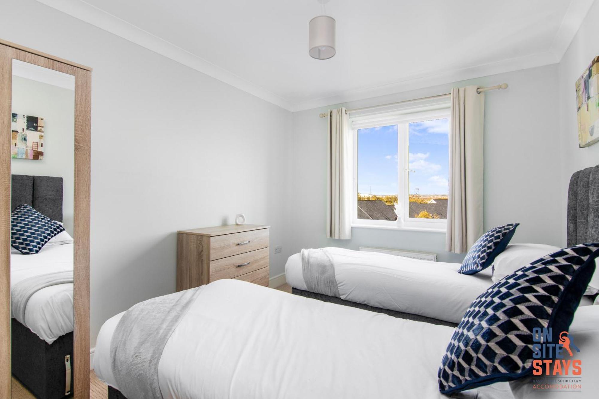 Onsitestays - Cosy 2-Bedroom Apartment With Free Parking, Wi-Fi & London Links Northfleet Esterno foto